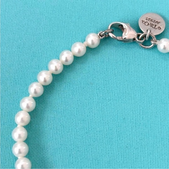 Tiffany & Co. Pearl Bracelet with Silver Clasp - Picture 4 of 12